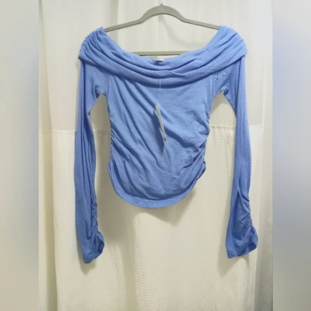 Urban Outfitters Brand New With Tags Off the Shoulder Top - Picture 1 of 7